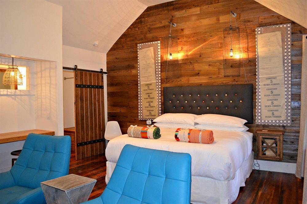 Hotel Camp Comfort