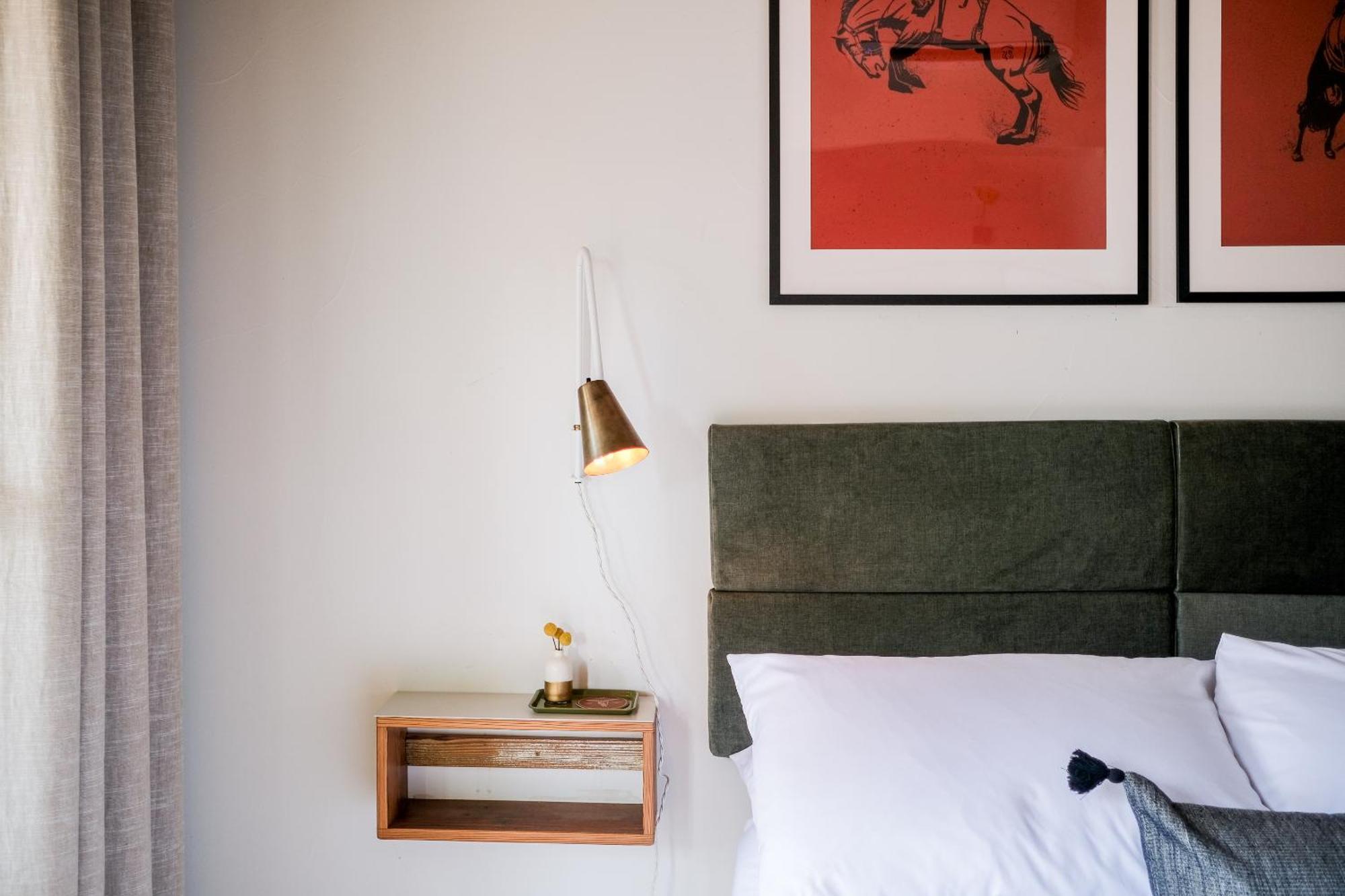 Camp Hotel