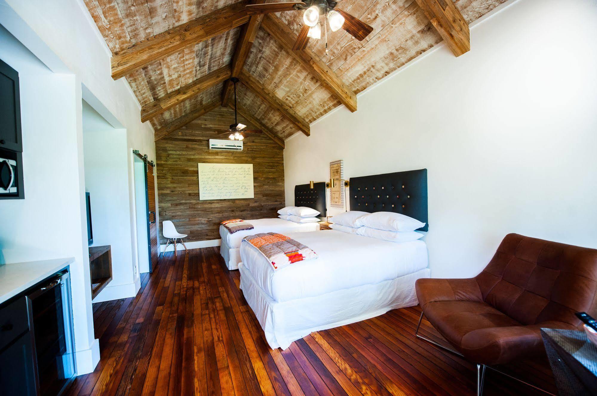 Camp Hotel Comfort